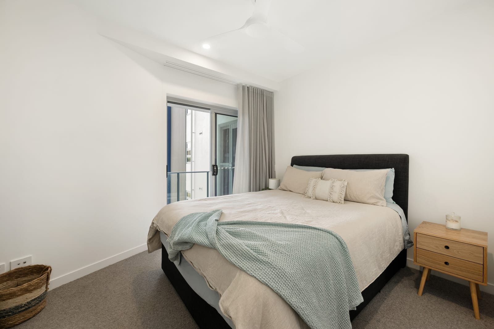 Blue-chip location: Views & Convenience