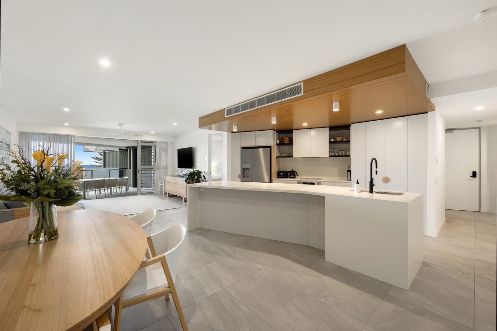 Blue-chip location: Views & Convenience