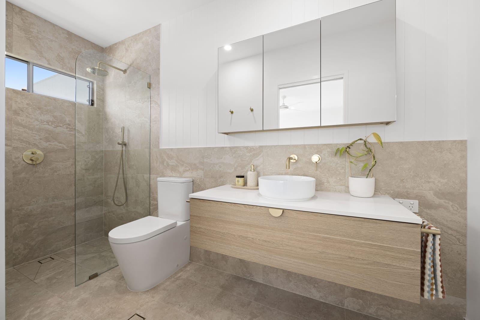 Luxe Coastal Chic…Effortless Living that will WOW!