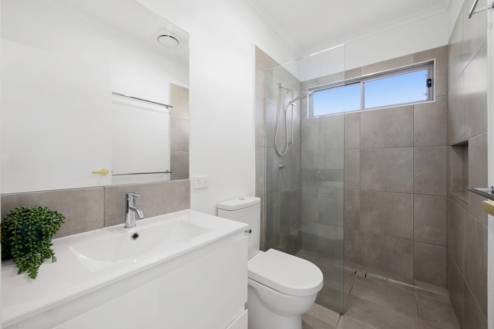 Luxe Coastal Chic…Effortless Living that will WOW!