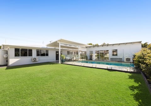 Presentation, Location, Lifestyle