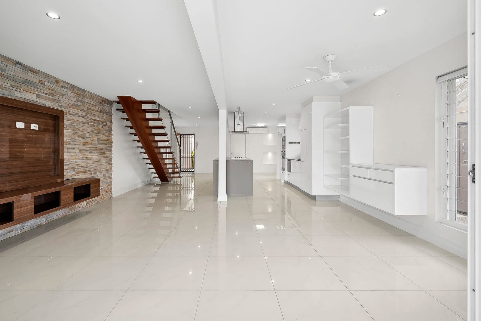 RARE: Waterfront Duplex, Deepwater Access
