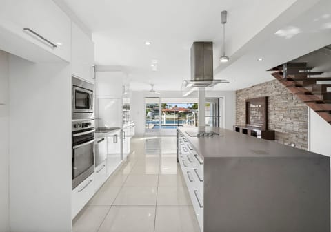 RARE: Waterfront Duplex, Deepwater Access