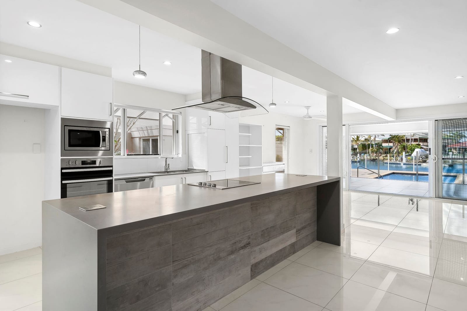 RARE: Waterfront Duplex, Deepwater Access