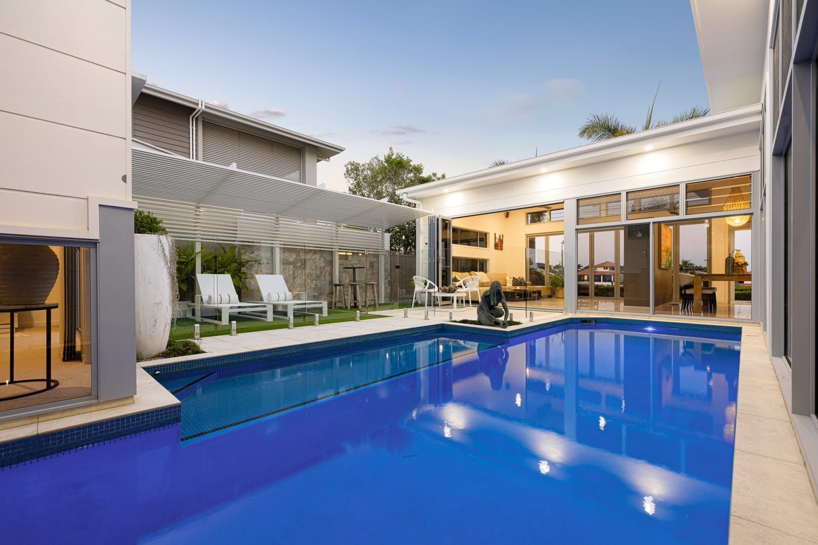 North-East Facing Waterfront Entertainer