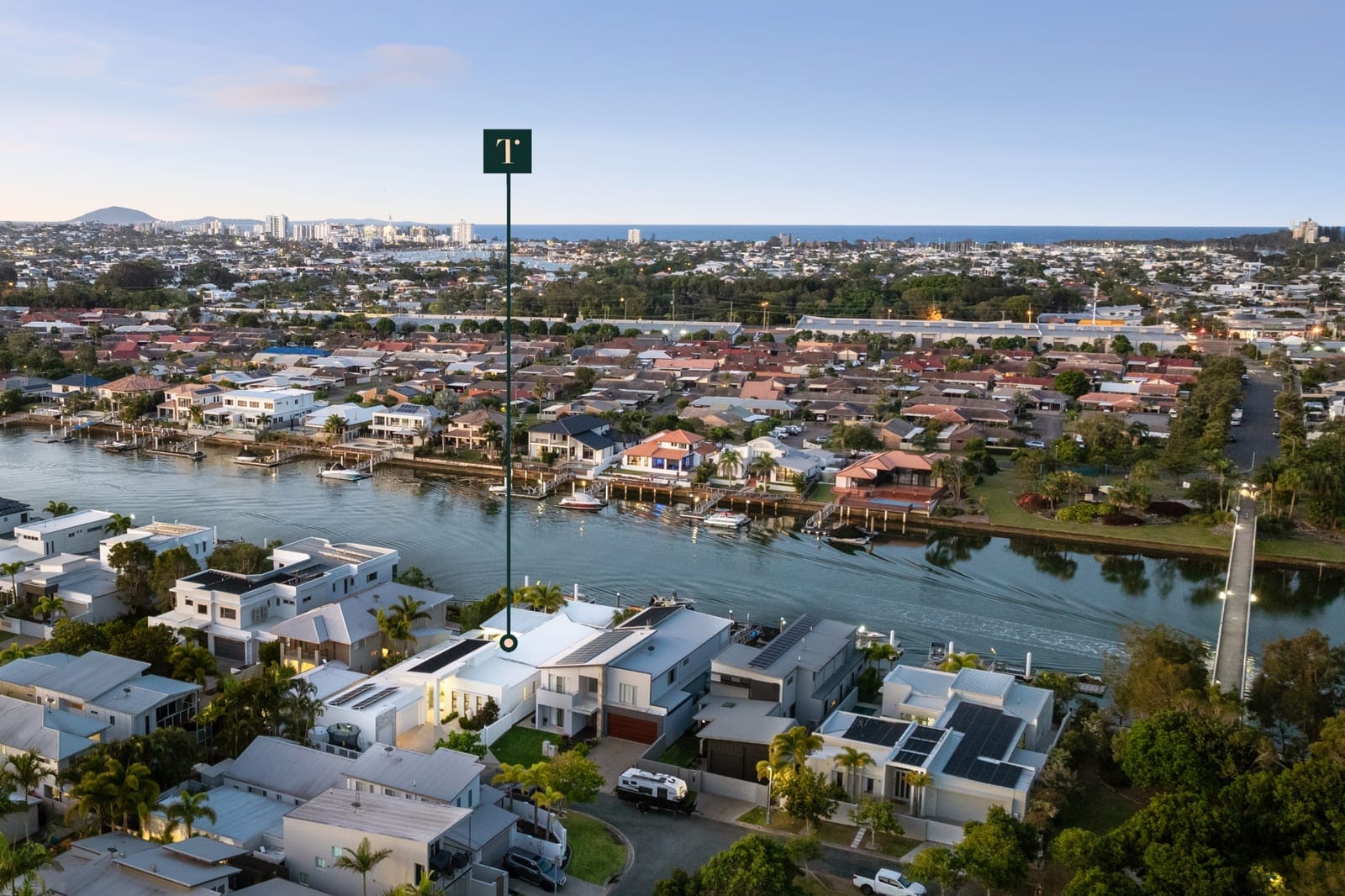 North-East Facing Waterfront Entertainer