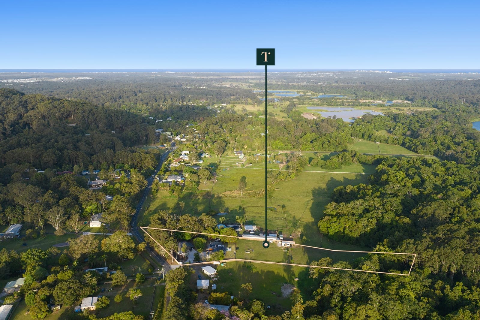 Embrace the Ultimate Acreage Lifestyle: Dual Living