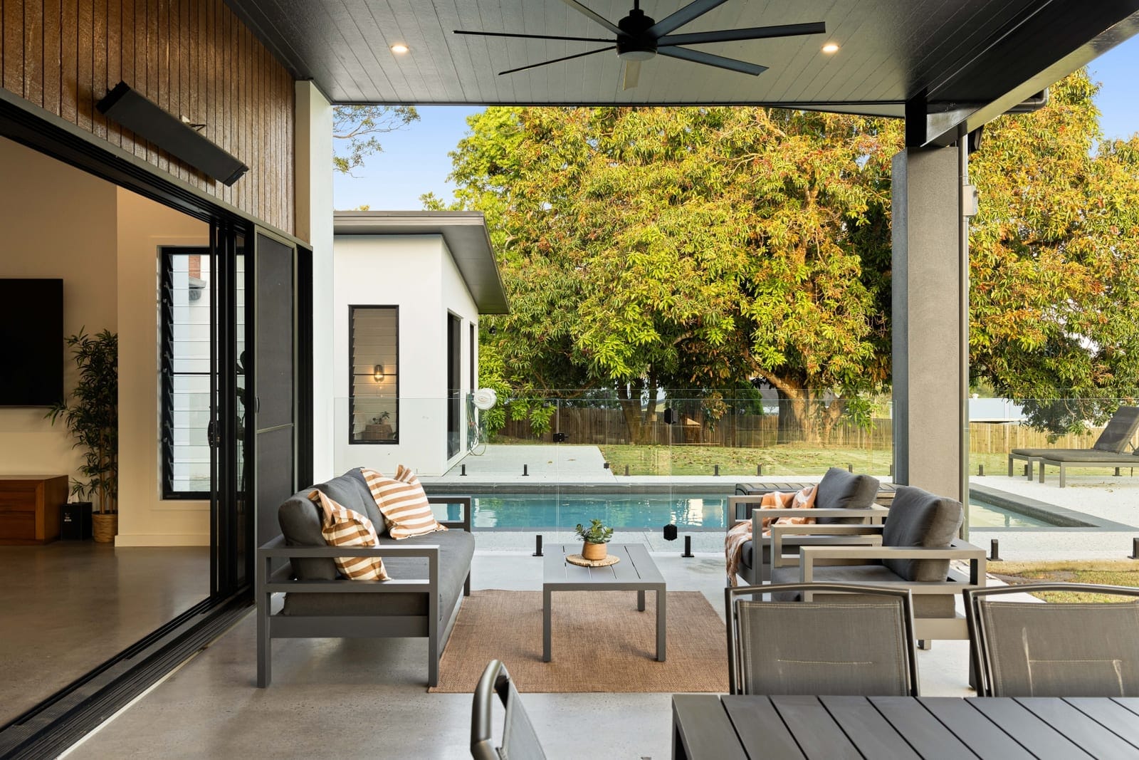 Embrace the Ultimate Acreage Lifestyle: Dual Living