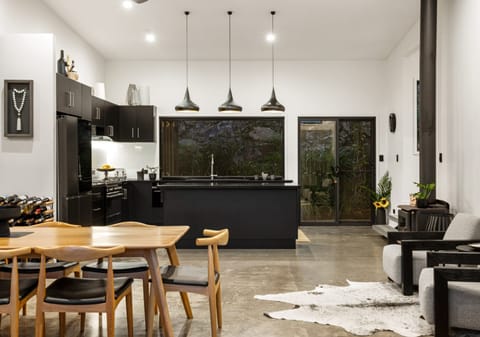 Elegant Off-Grid Acreage Living, Income Possibilities