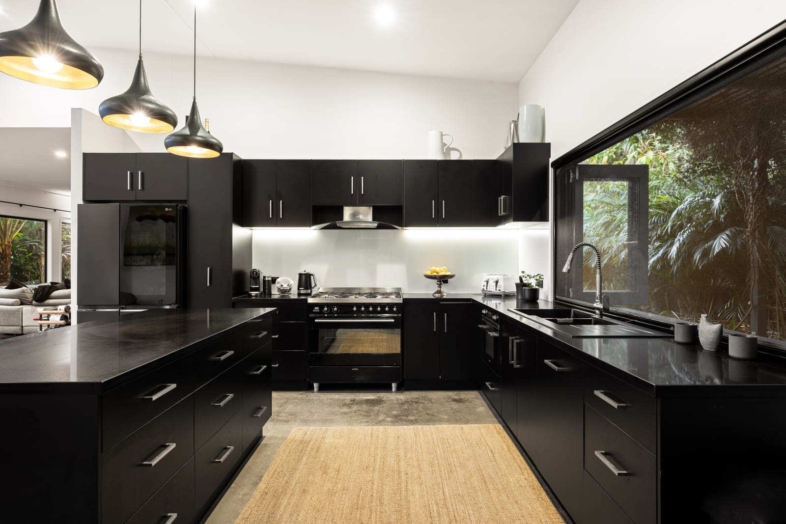 Elegant Off-Grid Acreage Living, Income Possibilities