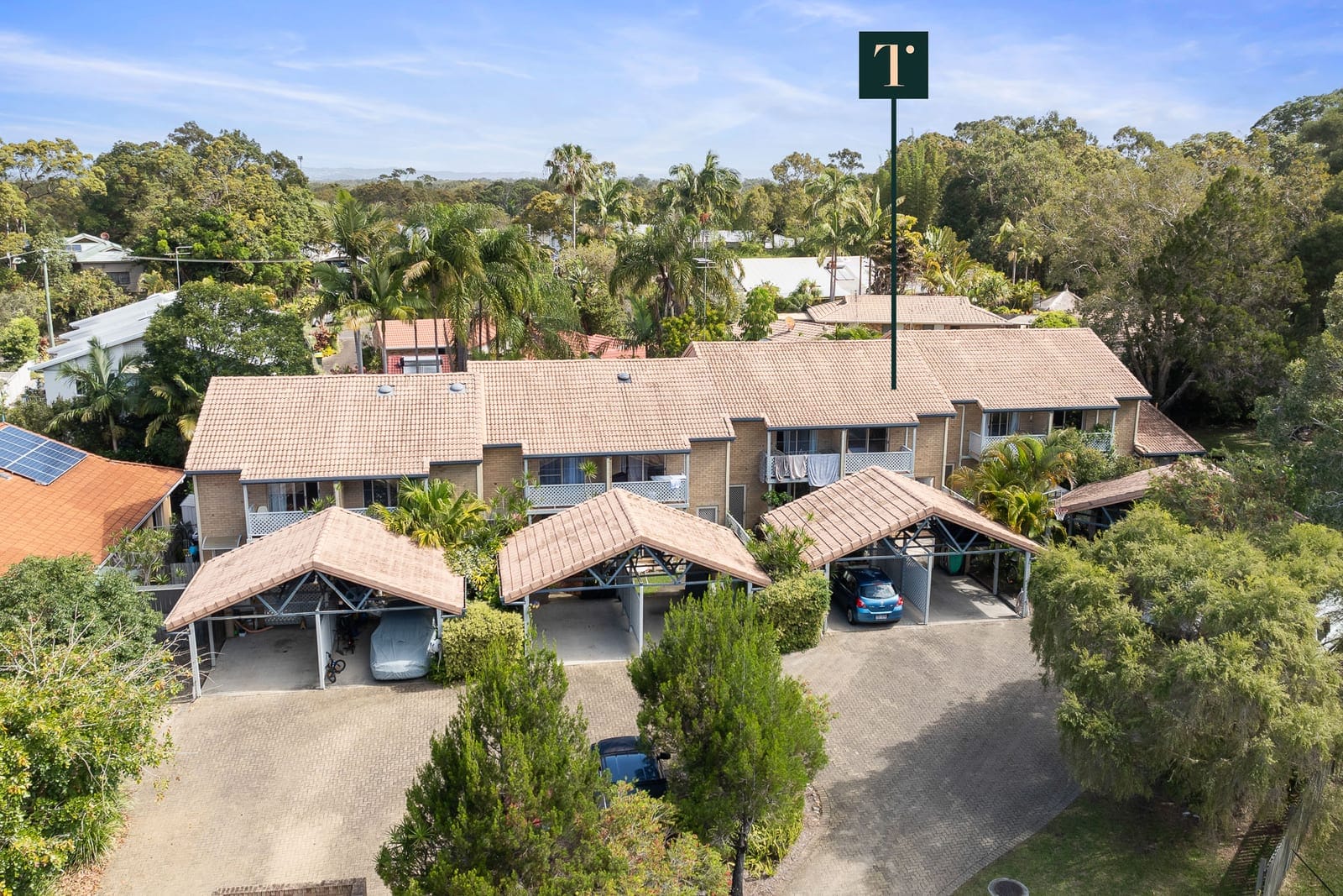 Chic, North-Facing Townhome in Prime Coastal Location