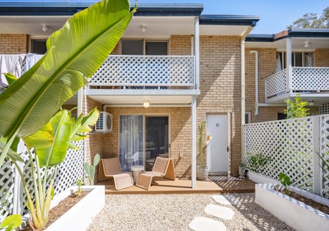 Chic, North-Facing Townhome in Prime Coastal Location
