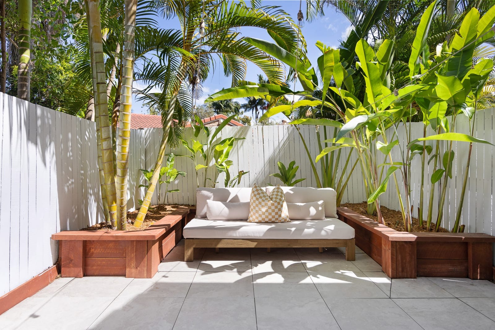Chic, North-Facing Townhome in Prime Coastal Location