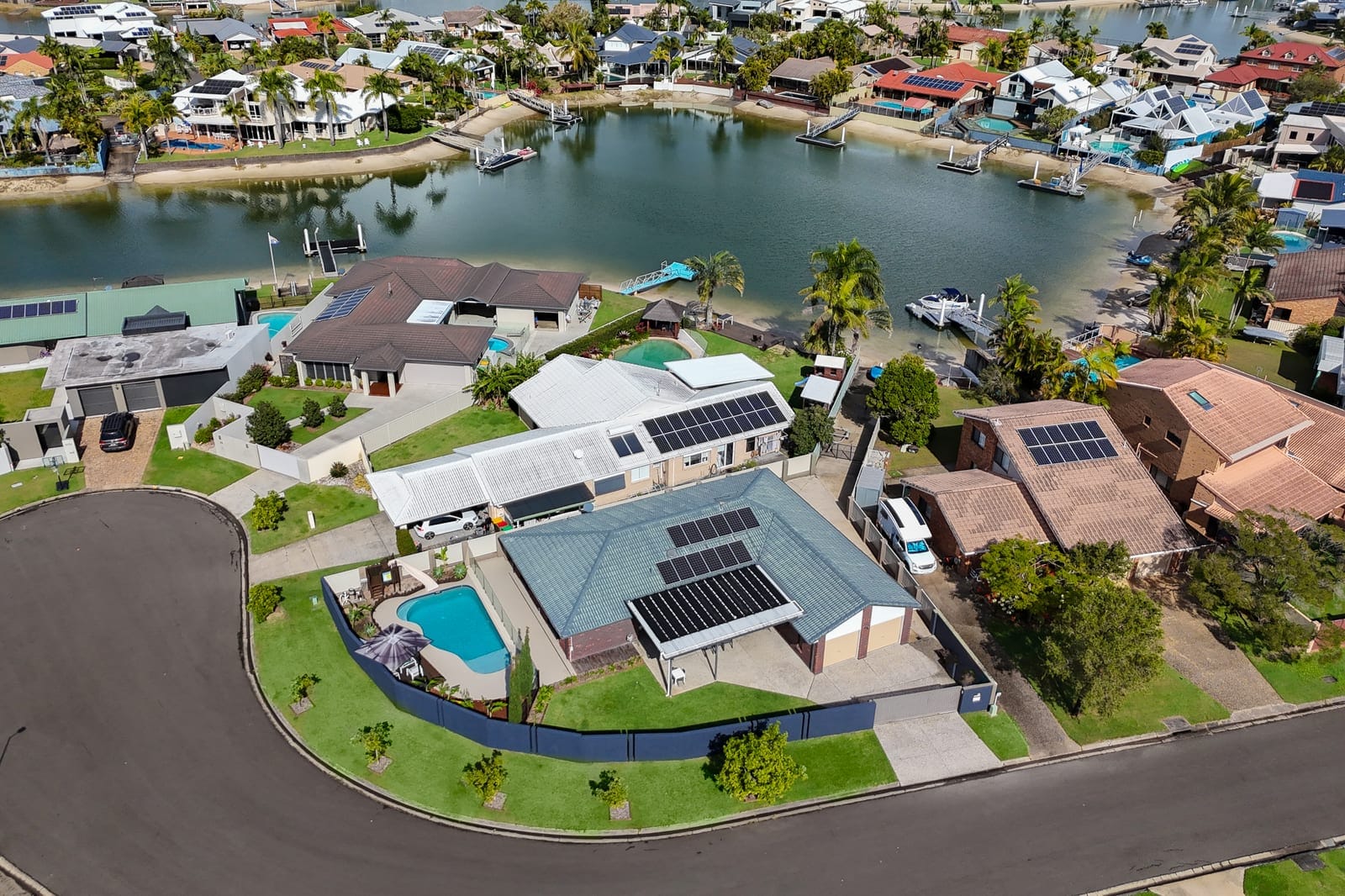 Prime Mooloolaba Location with Private Boat Ramp and Water Access