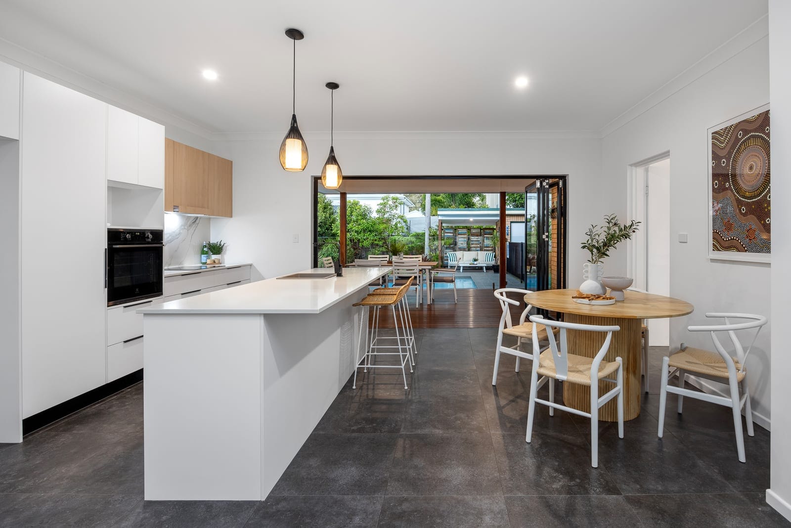 Contemporary Style, Alfresco Living Near The Beach