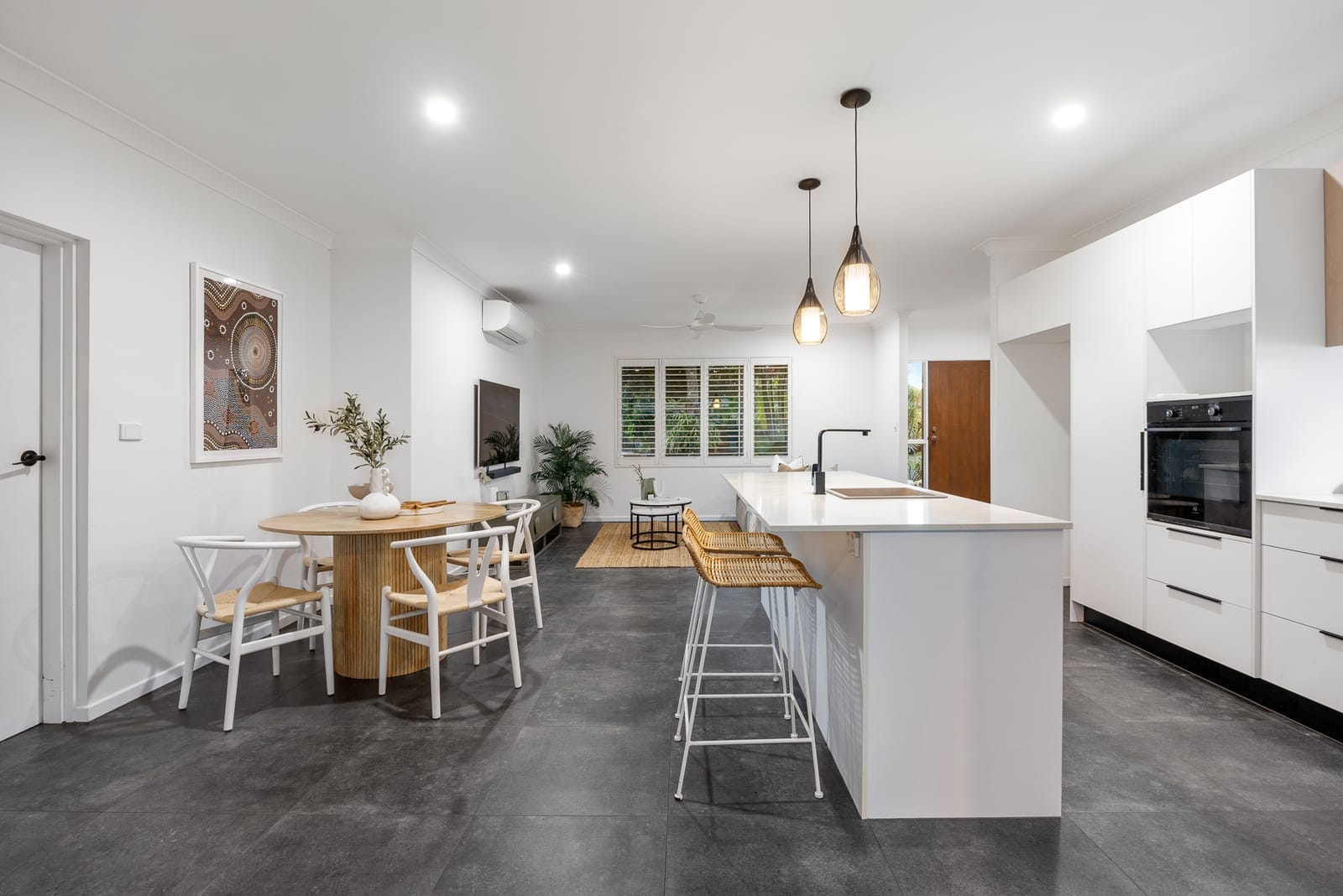 Contemporary Style, Alfresco Living Near The Beach