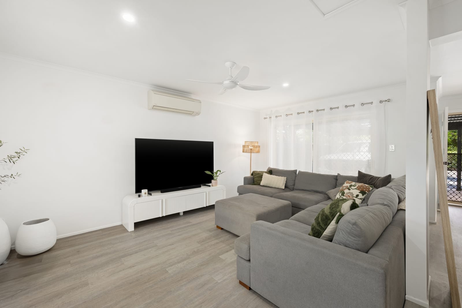 Stylish Coastal Duplex Boasting Modern Comfort And Convenience
