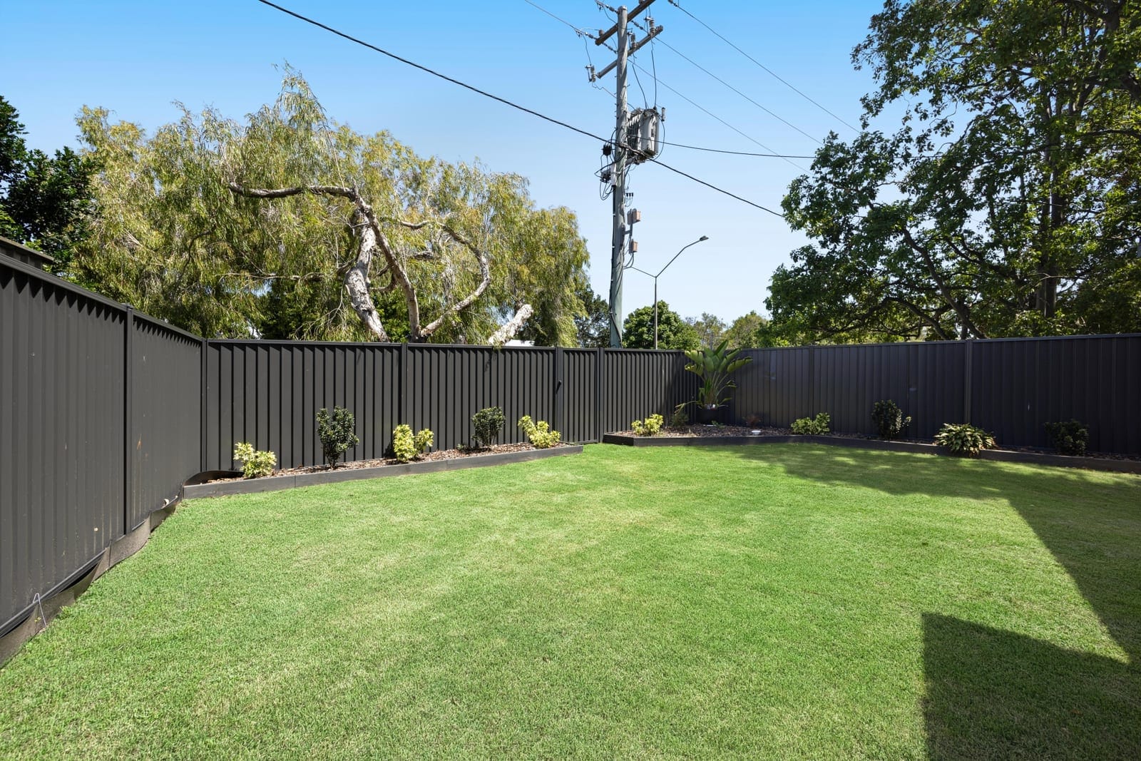 Stylish Coastal Duplex Boasting Modern Comfort And Convenience