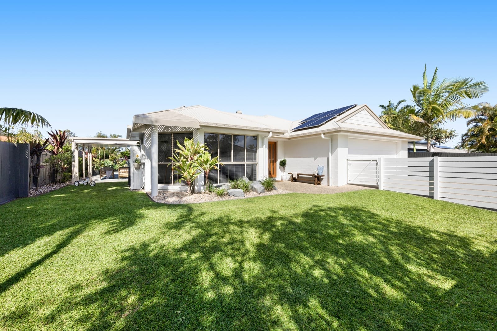 Embrace Comfort & Style in This Exceptional Lifestyle Home!