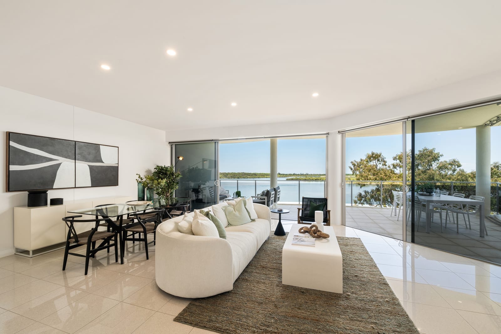 Exceptional Penthouse - Will be Sold!