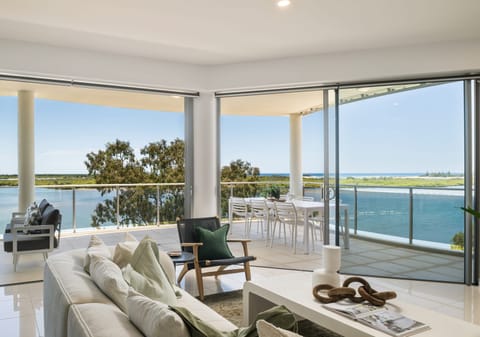 Exceptional Penthouse - Will be Sold!