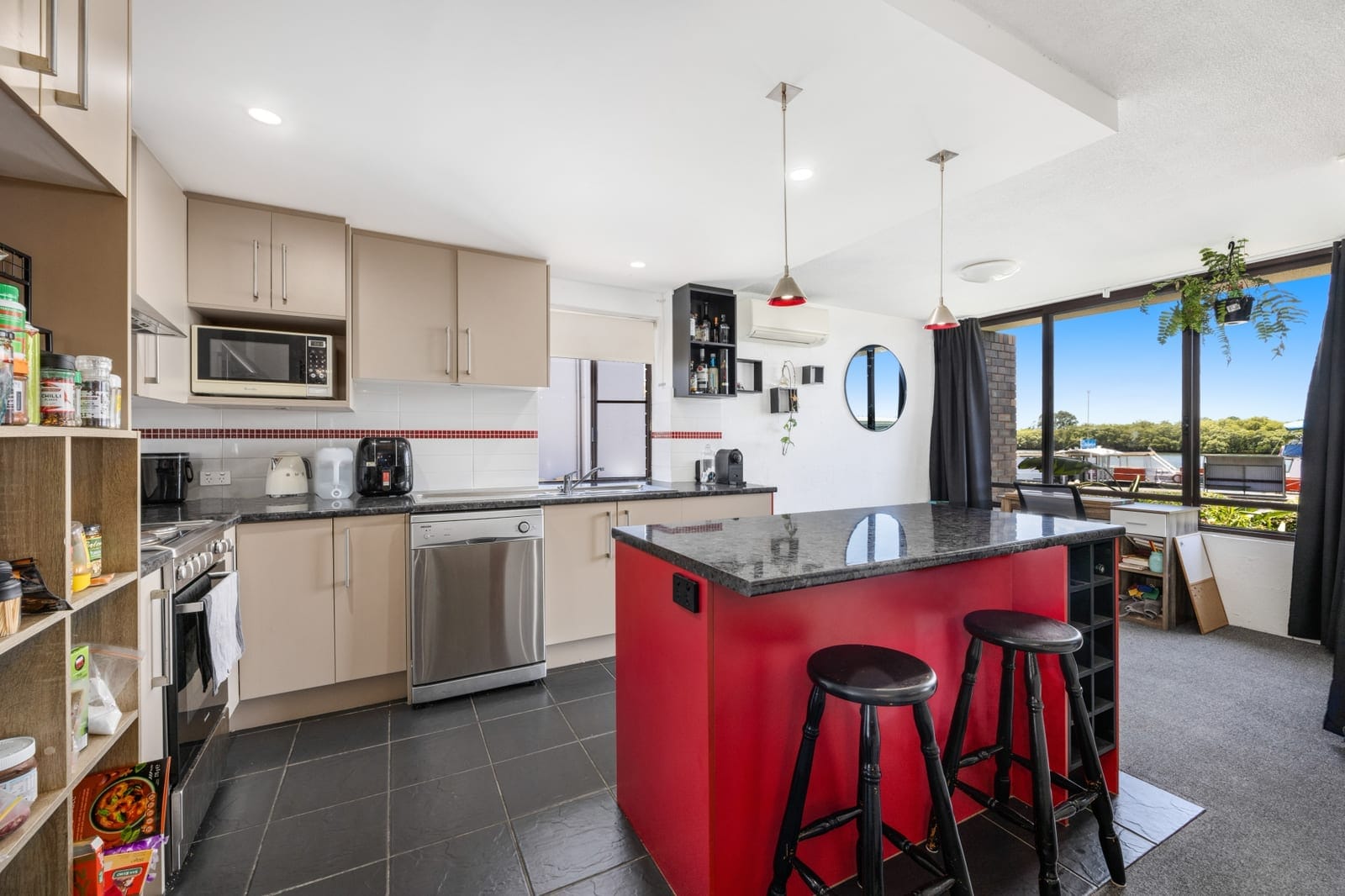 Northern Riverfront Splendour