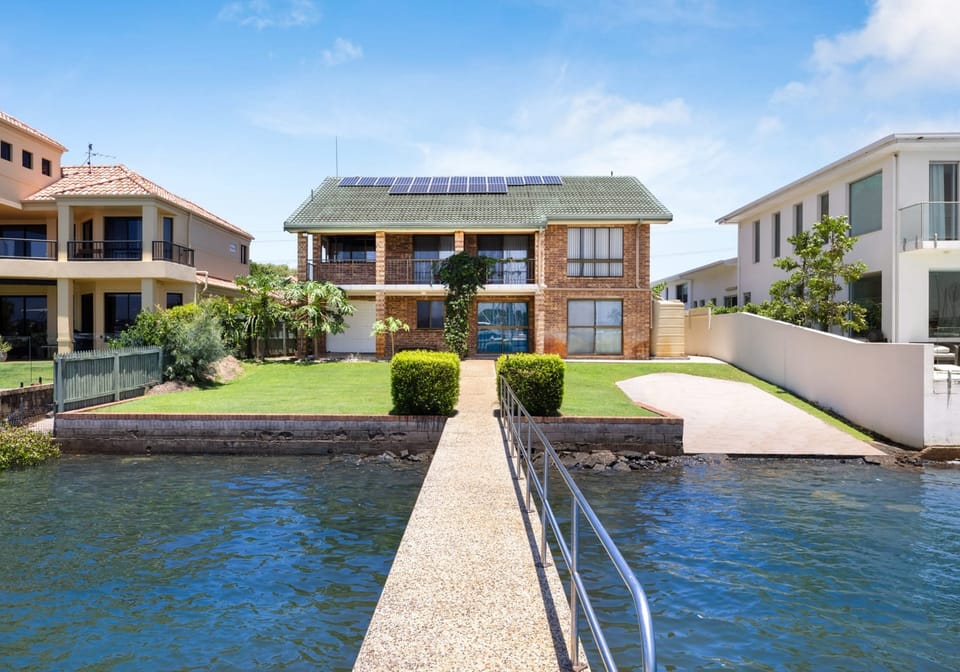 Waterfront living with a pontoon and direct deep-water access