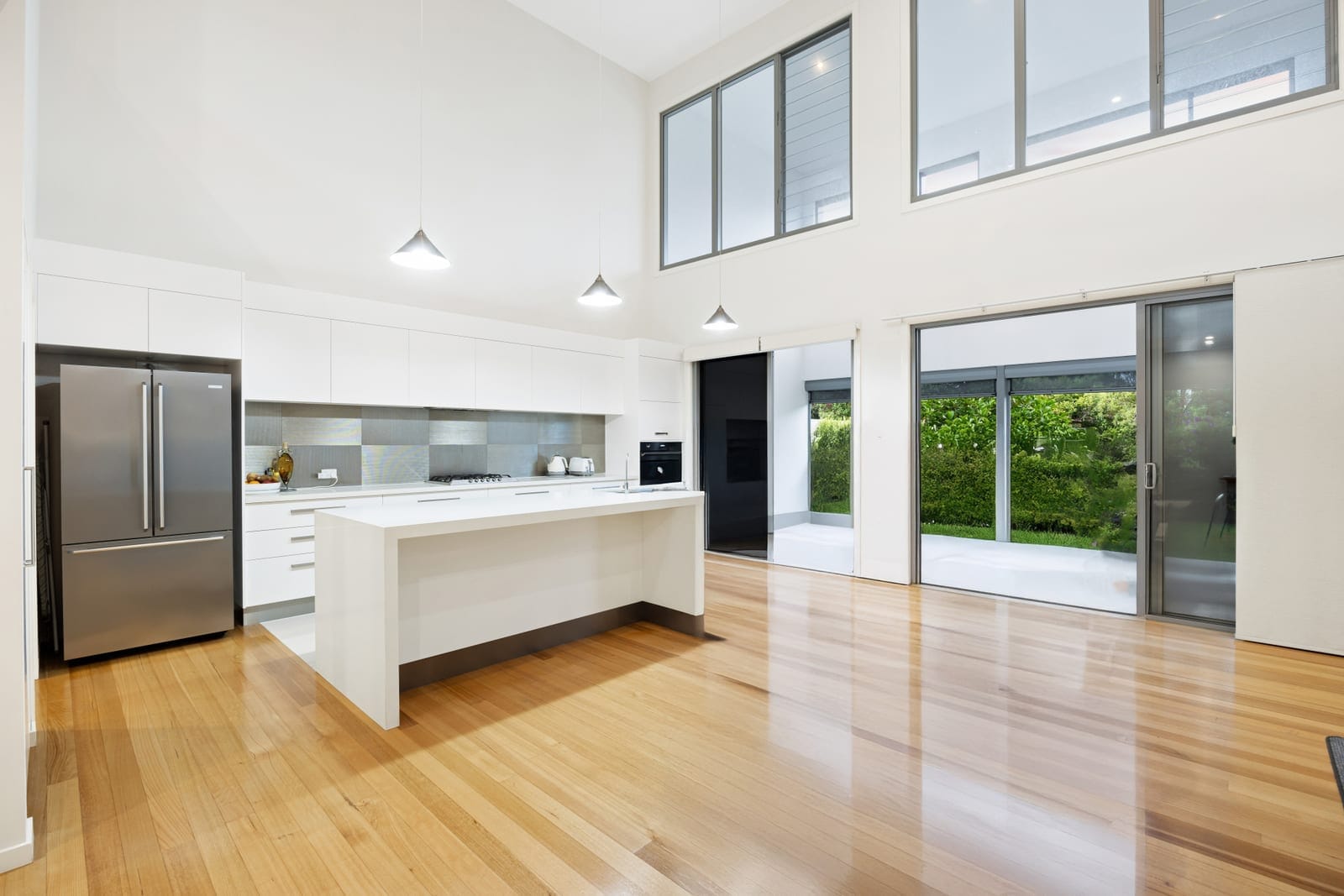 Luxury Duplex - Walking Distance to Everywhere