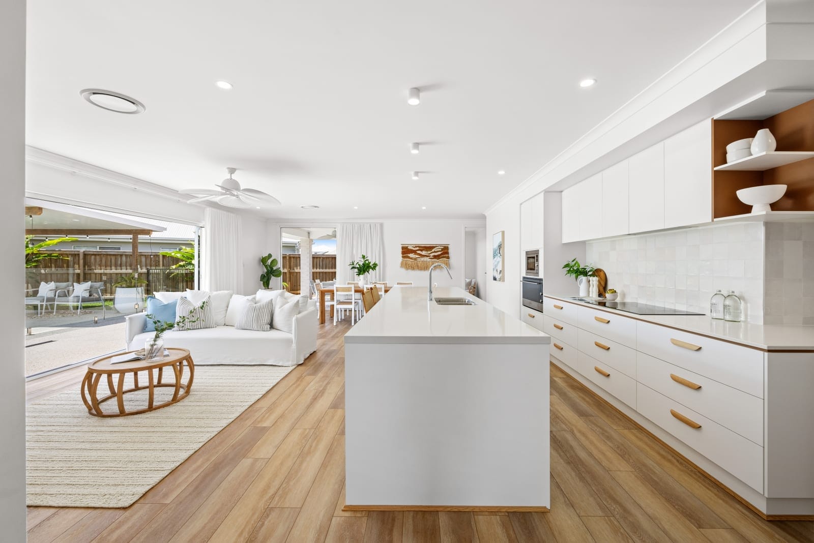 Perfectly Presented Family Home, Huge Block, Side Access