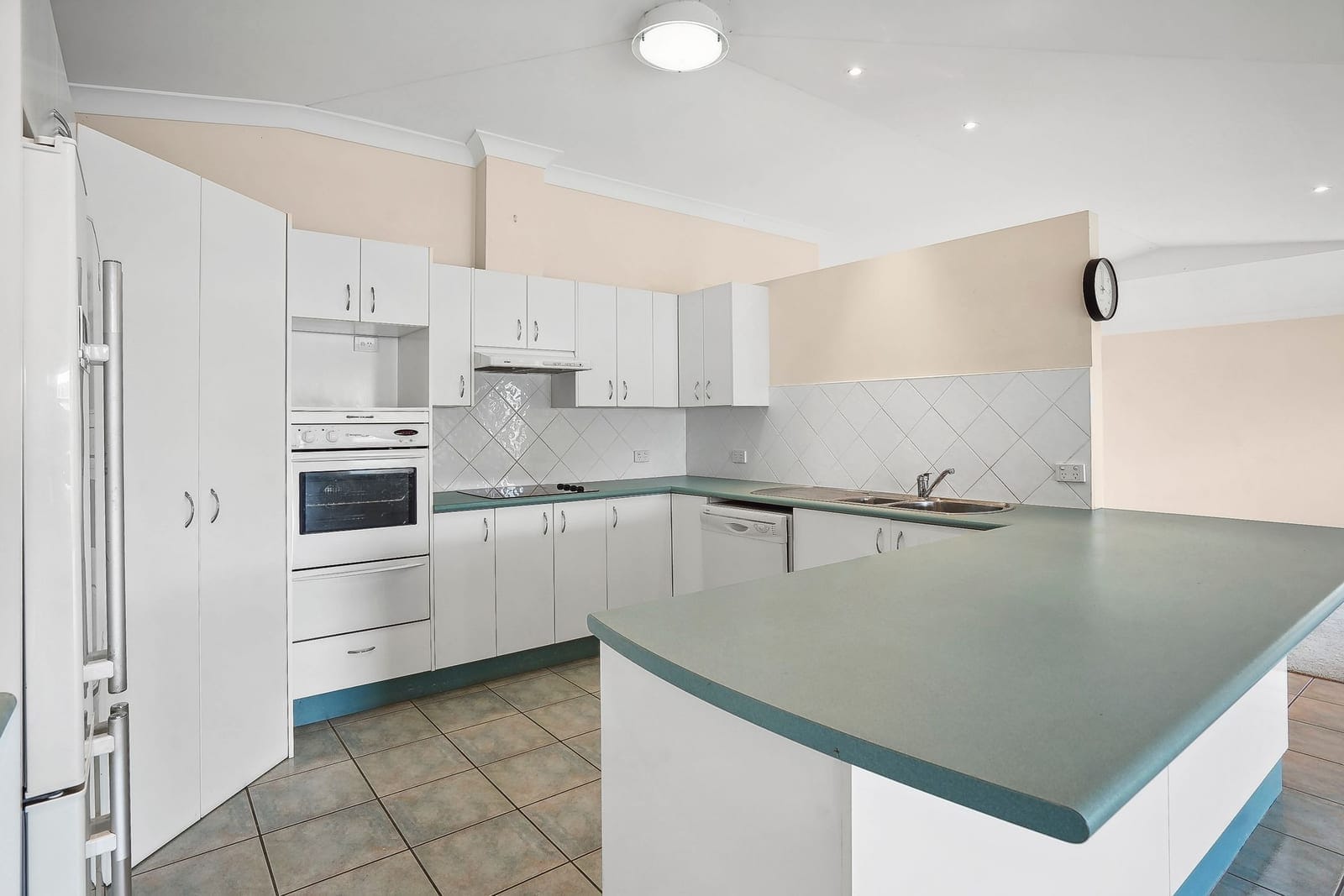 Endless Possibilities in a Coveted Waterfront Location – Make It Yours!