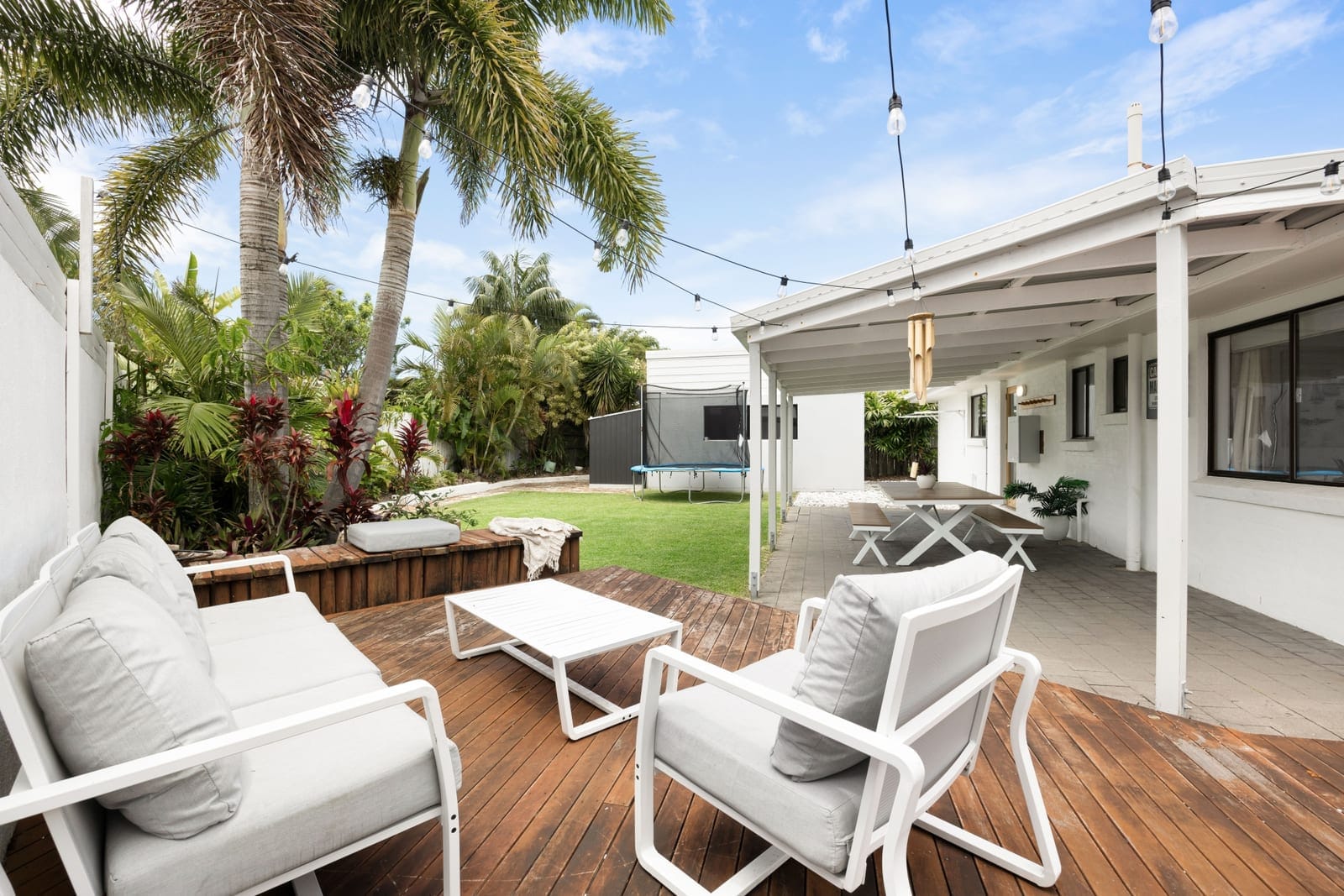Beachside Charm In Premium Coastal Location