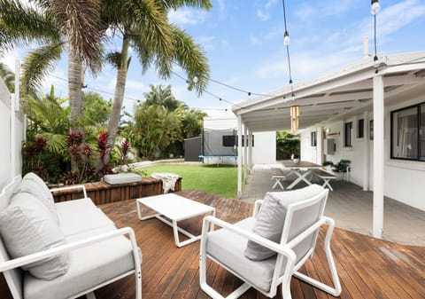 Beachside Charm In Premium Coastal Location