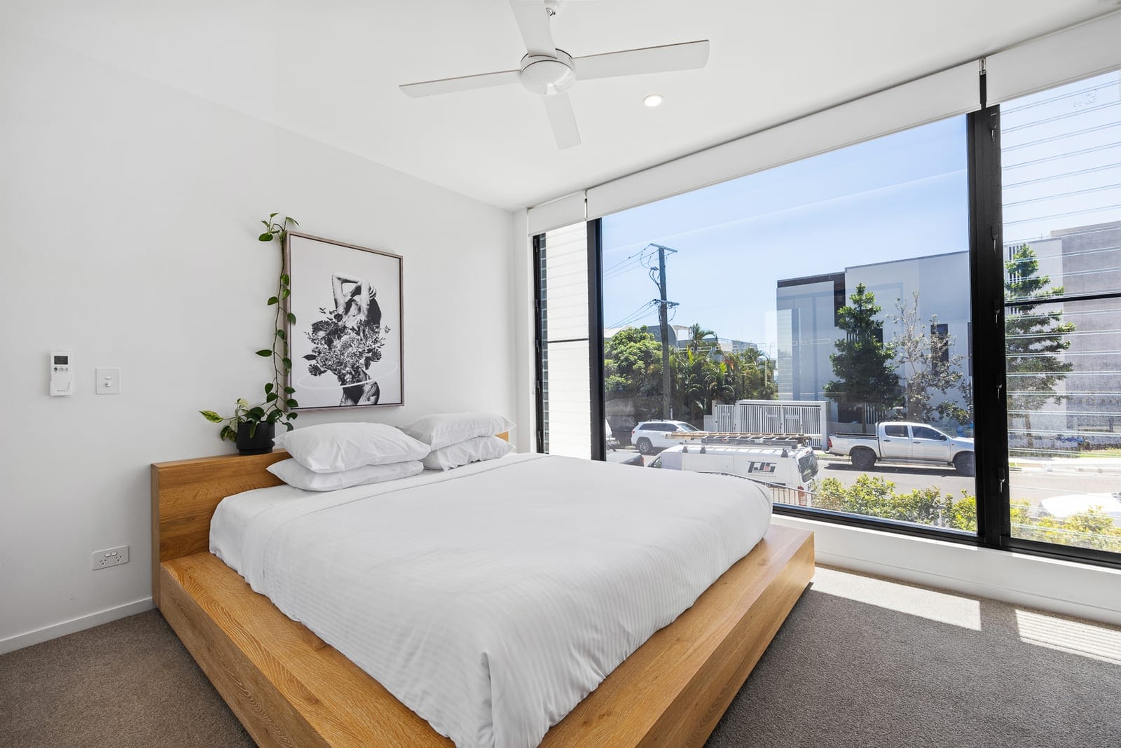 Immaculate Modern Apartment in Premium Location
