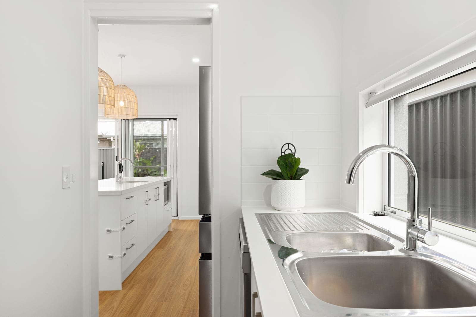 Relaxed Modern Living: Impeccably Presented
