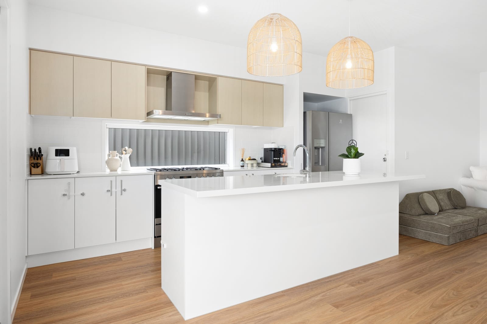 Relaxed Modern Living: Impeccably Presented