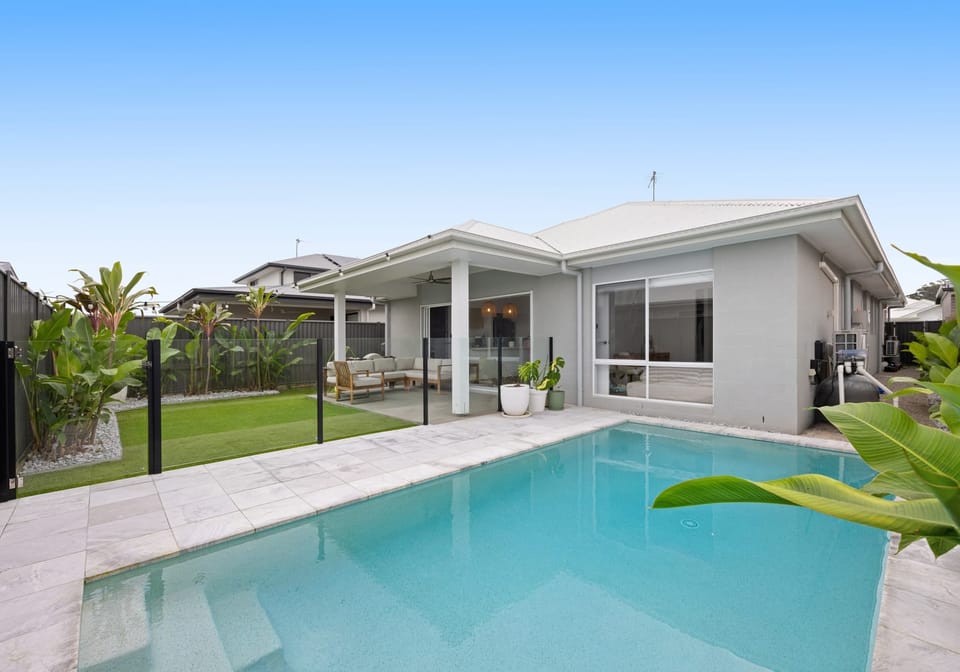 Relaxed Modern Living: Impeccably Presented