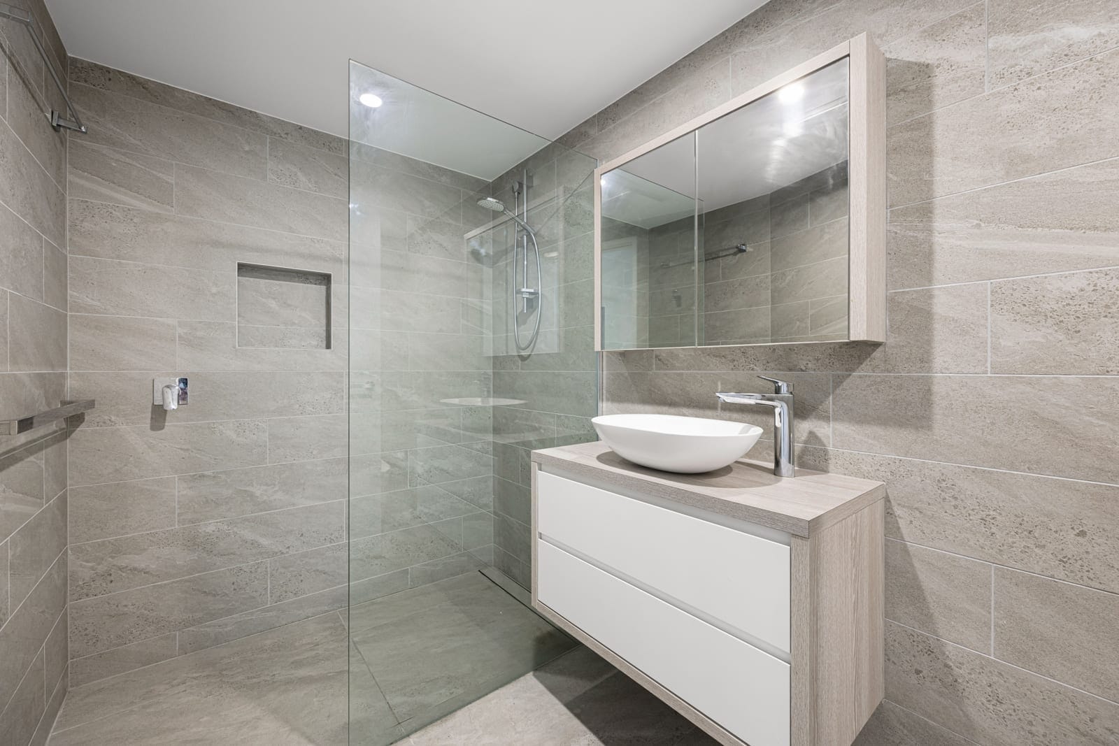 North Facing, Boutique Riverfront Living