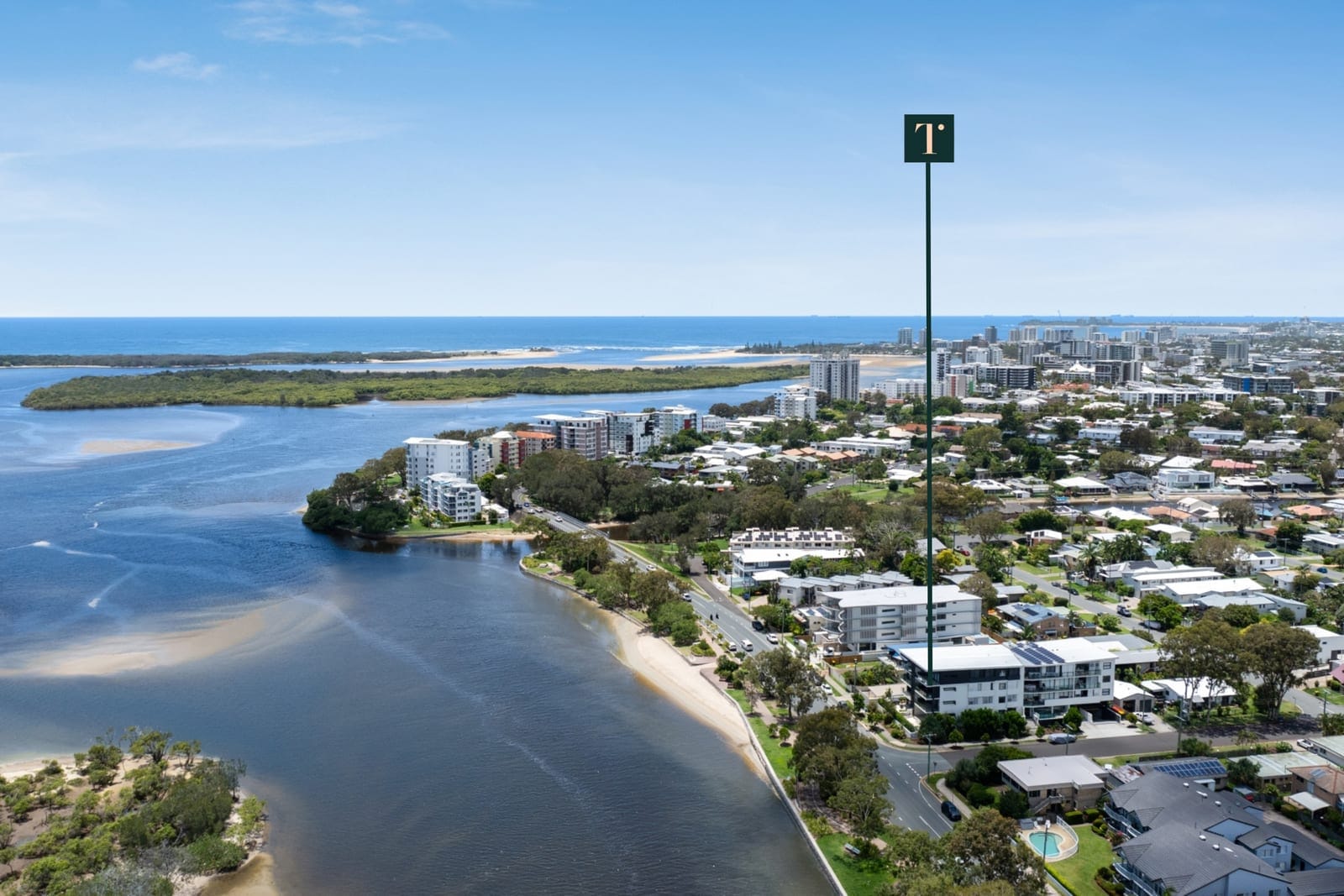 North Facing, Boutique Riverfront Living