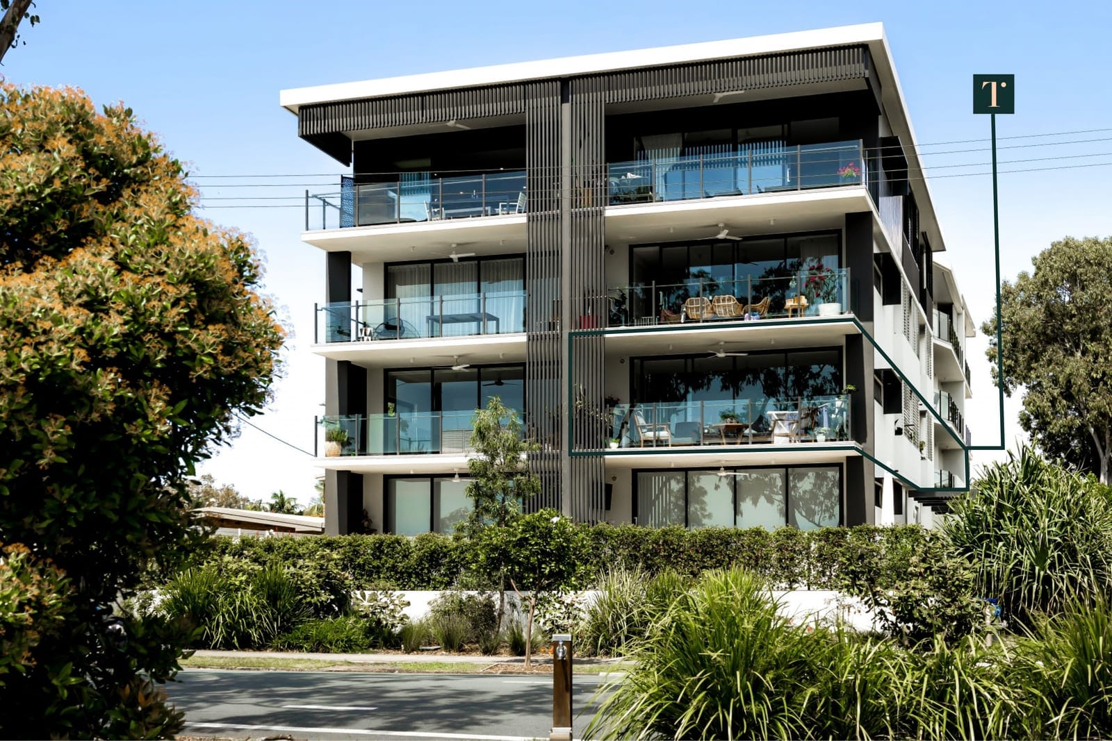 North Facing, Boutique Riverfront Living