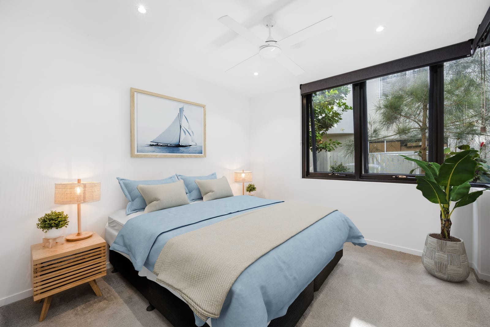 Bayside Elegance: Footsteps to Sand