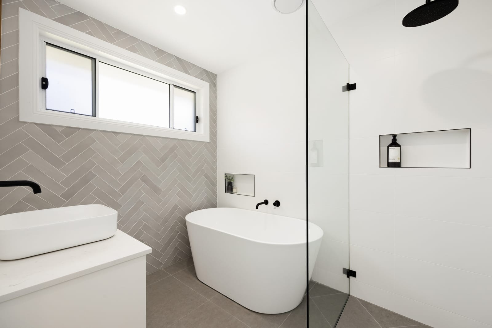 AUCTION 22/02/25 8:45AM - Presentation, Location, Lifestyle!