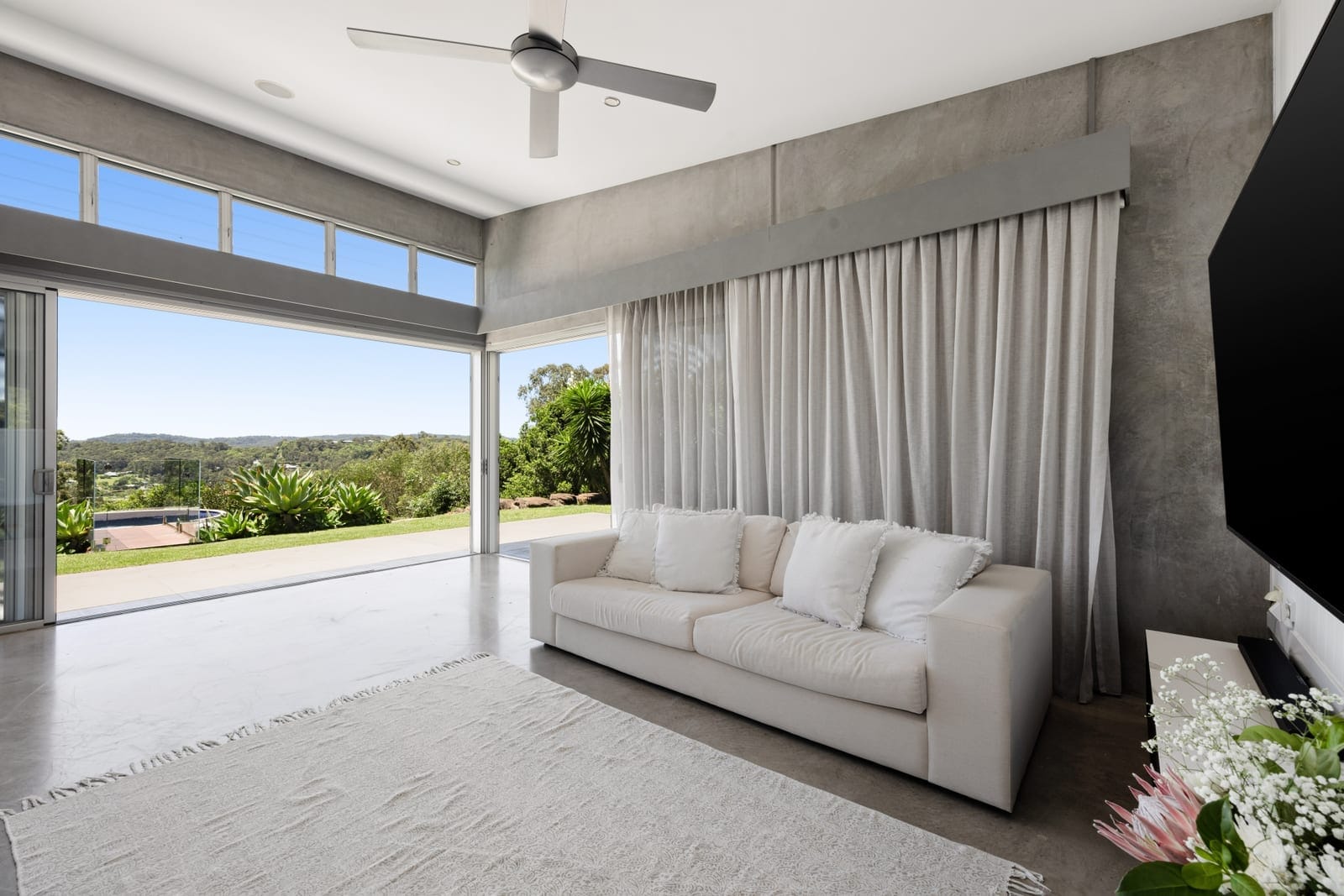 Designer Dual Living: Acreage Luxe with Views!