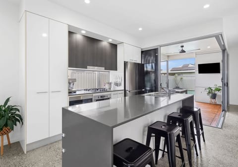 Boutique Home In Central Location