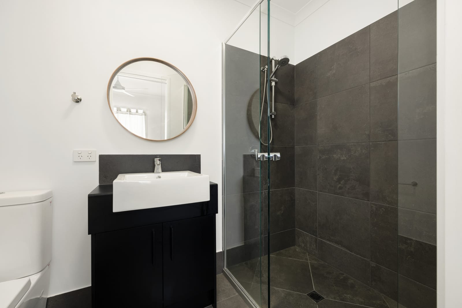 Smart Investment or Ideal First Home: A Property with Endless Potential!