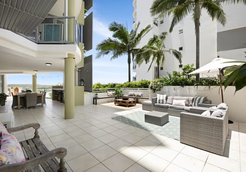 Freshly Transformed Ground Floor Gem Steps To Kings Beach