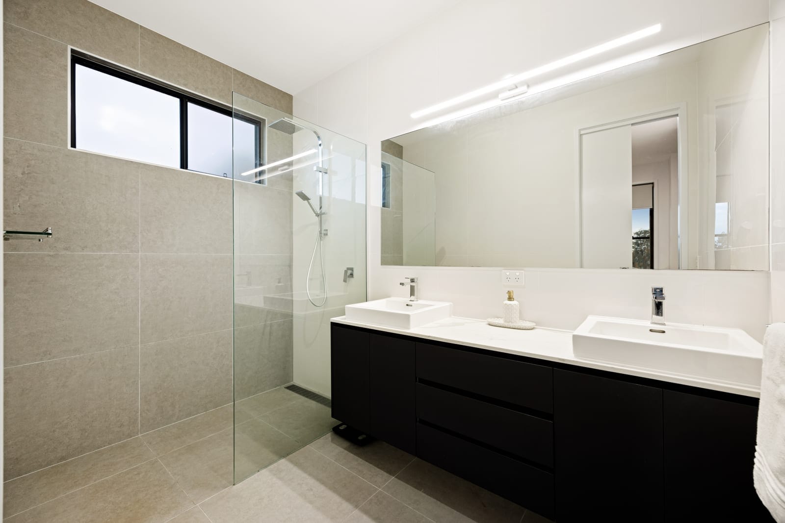 Effortless Modern Living the Family will LOVE