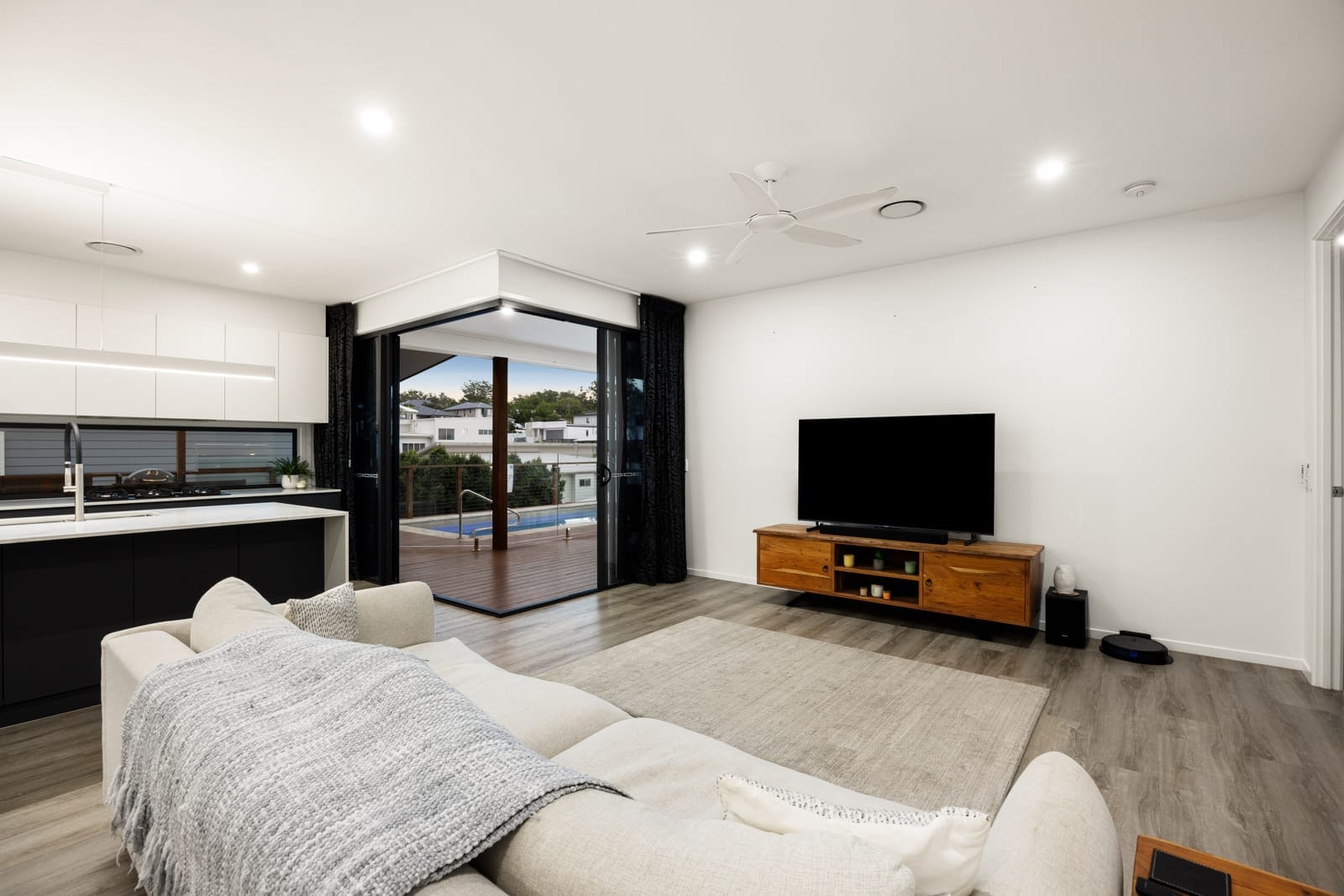 Effortless Modern Living the Family will LOVE