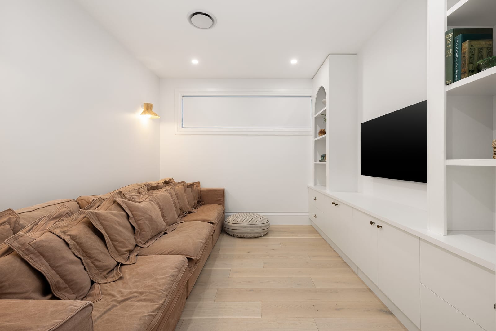 Presentation, Lifestyle, Location
