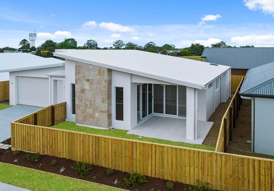 Brand-New, Hi-Spec Home on 400sqm in Maleny Meadows