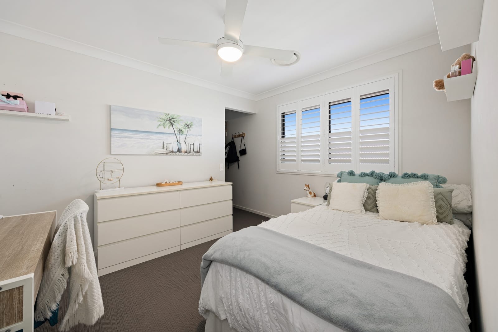 Grand Spacious Family Entertainer + Large Swimming Pool!